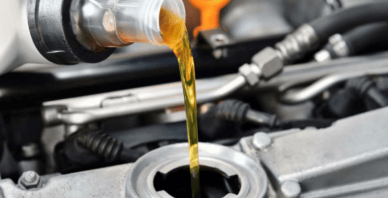 CÁC TÁC HẠI NẾU KHÔNG THAY DẦU NHỚT ĐỊNH KỲ CHO XE TẢI 